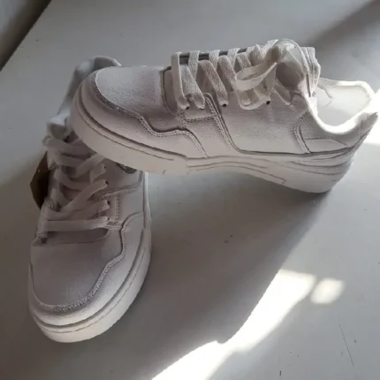 Adidași bărbați albi