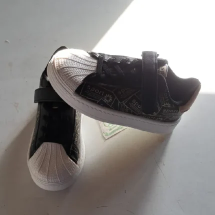 Adidași fetite